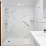 شقة New Bright And Central With 2 Bedrooms