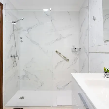 Apartment New Bright And Central With 2 Bedrooms