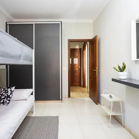 דירה New Bright And Central With 2 Bedrooms *